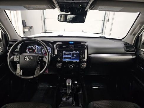 Used 2020 Toyota 4Runner TRD Off-Road image 29