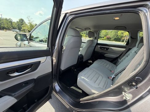 Used 2017 Honda CR-V LX image 13