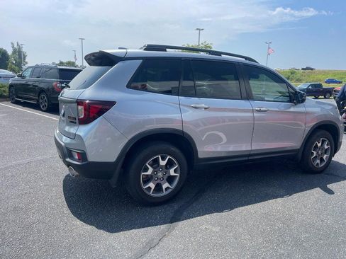 Used 2022 Honda Passport TrailSport image 3