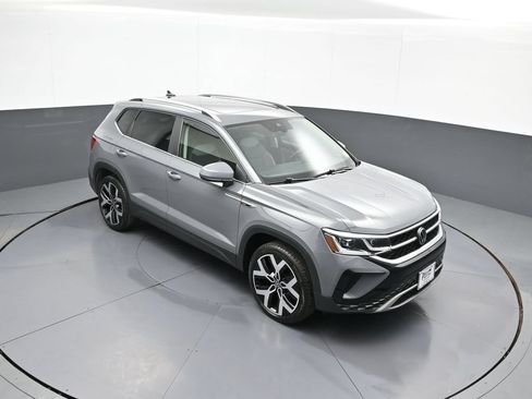 Used 2023 Volkswagen Taos SEL AWD/4WD image 36