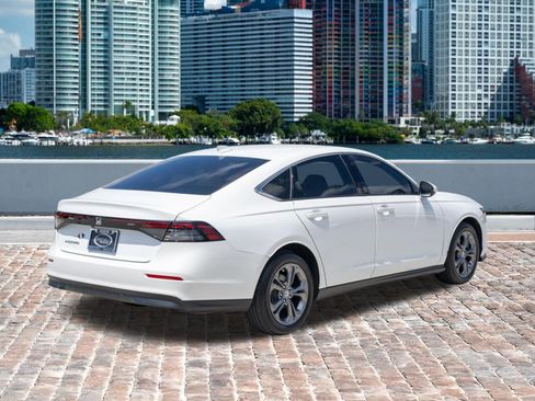 Used 2023 Honda Accord EX image 6