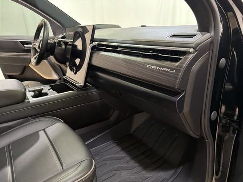 Used 2025 GMC Sierra EV Denali image 22