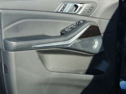 Used 2021 BMW X5 M50i w/ Executive Package image 23