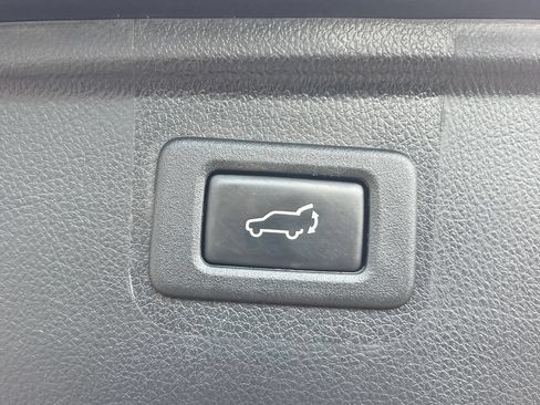 Used 2016 Subaru Outback 2.5i Premium AWD/4WD image 24