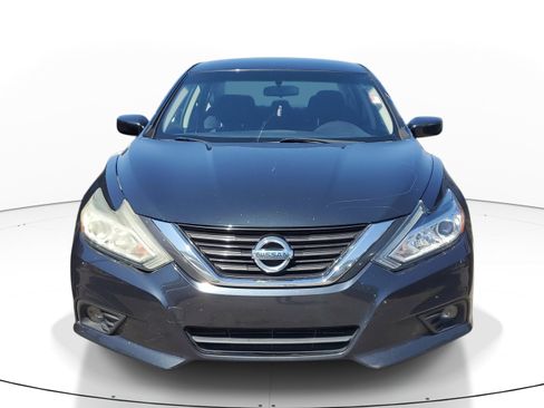 Used 2017 Nissan Altima 2.5 SV FWD image 2