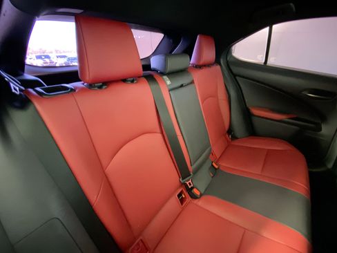 Used 2021 Lexus UX 250h F Sport image 30