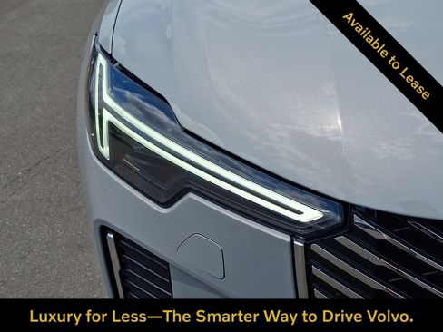 Certified 2026 Volvo XC90 B6 Plus w/ Protection Package Premier AWD/4WD image 9