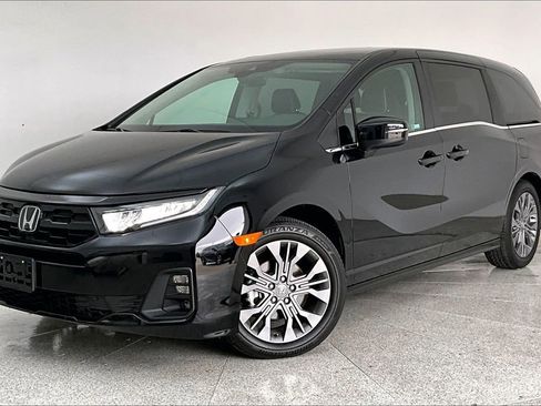 Used 2025 Honda Odyssey Touring image 15