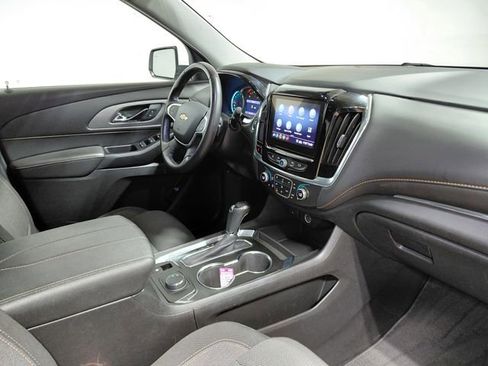 Used 2020 Chevrolet Traverse LT FWD image 24