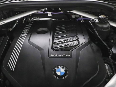 Used 2022 BMW X7 xDrive40i w/ Premium Package image 50