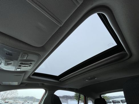 Used 2015 Subaru Crosstrek 2.0i Premium w/ Moonroof Package image 14