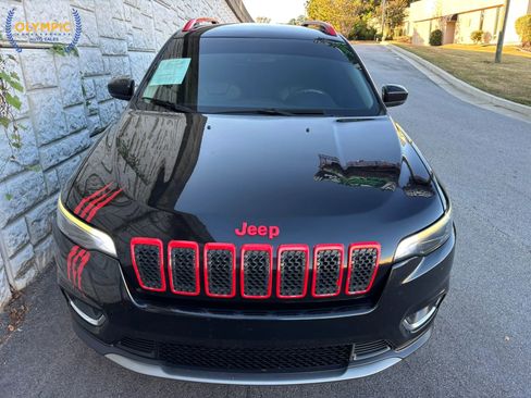 Used 2019 Jeep Cherokee Limited image 2