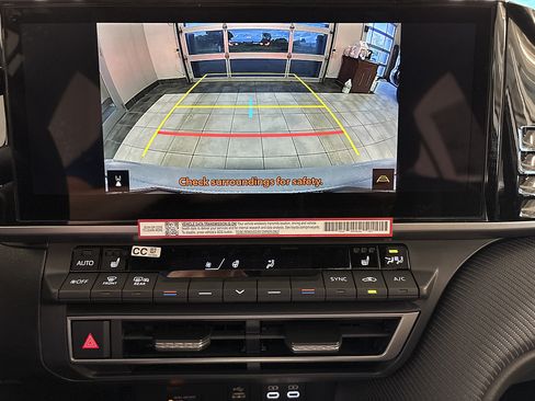 New 2026 Toyota Camry SE FWD image 11
