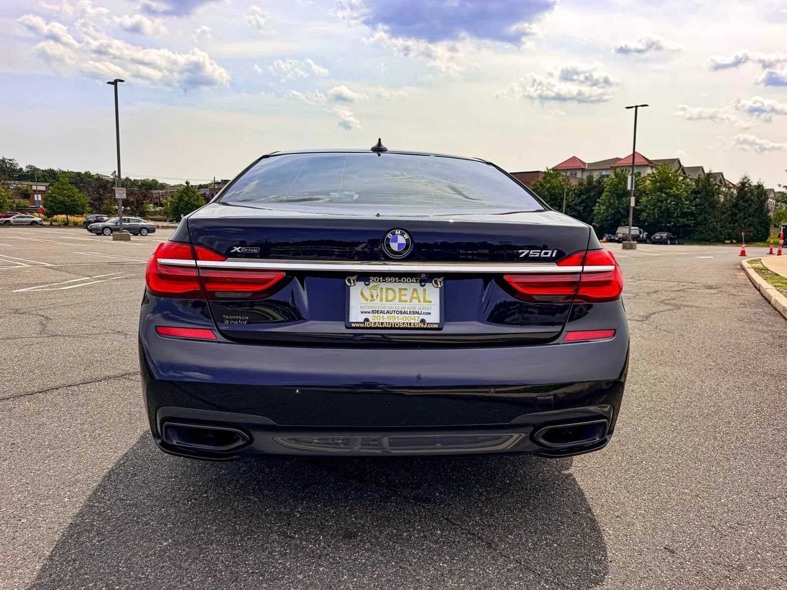 Used 2018 BMW ALPINA B7 xDrive AWD/4WD image 4