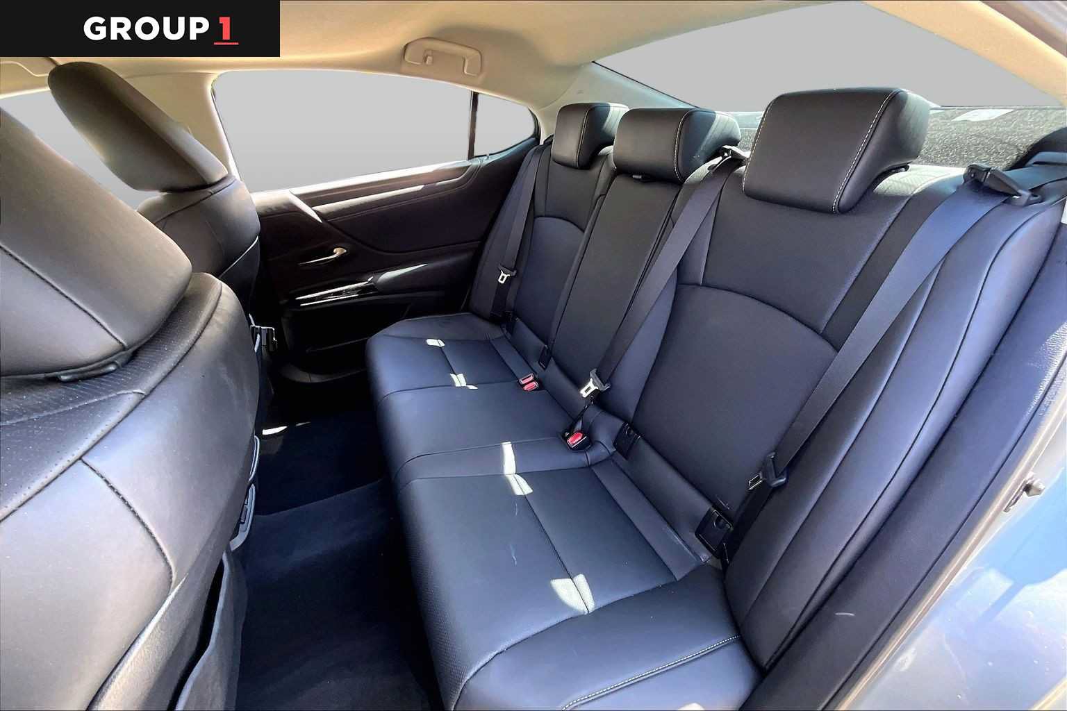Used 2025 Lexus ES 350 w/ Premium Package FWD image 18