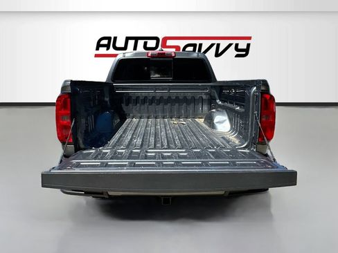 Used 2022 Chevrolet Colorado LT w/ LT Convenience Package image 24