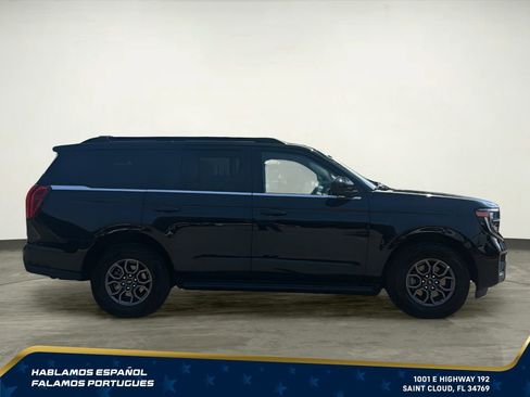 Used 2025 Ford Expedition Active AWD/4WD image 7