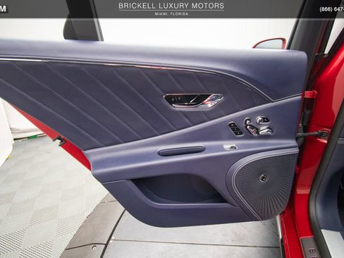 Used 2024 Bentley Flying Spur V8 AWD/4WD image 48