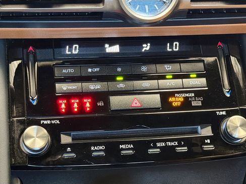 Used 2021 Lexus IS 300 w/ Comfort Package RWD image 10