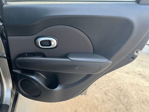 Used 2016 Kia Soul + FWD image 14