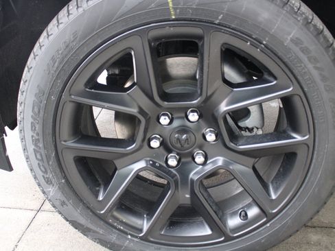 New 2026 RAM 1500 Laramie w/ Night Edition image 39