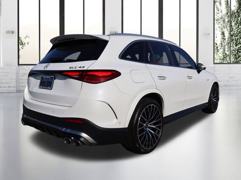 Certified 2024 Mercedes-Benz GLC 43 AMG 4MATIC image 5