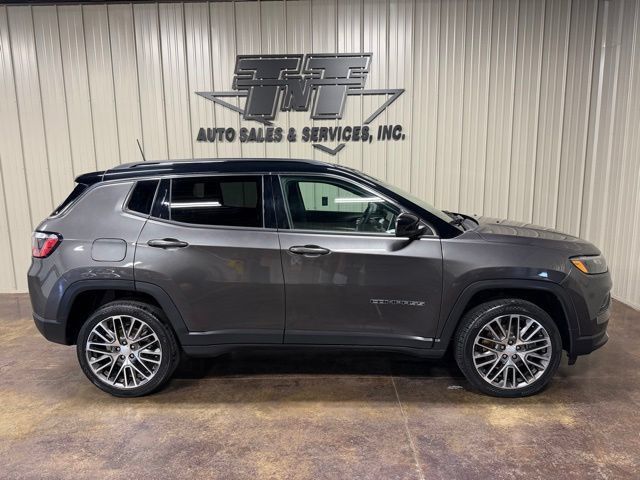 Used 2023 Jeep Compass Limited w/ Elite Group AWD/4WD image 6