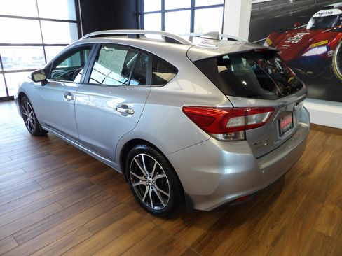 Used 2019 Subaru Impreza 2.0i Limited w/ Popular Package #2 AWD/4WD image 8