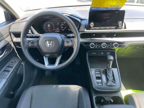 Used 2024 Honda CR-V LX image 11
