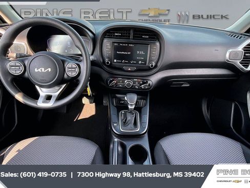 Used 2024 Kia Soul LX FWD image 13