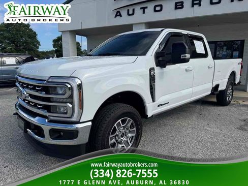 Used 2025 Ford F250 Lariat AWD/4WD image 2
