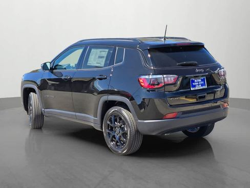 New 2026 Jeep Compass Latitude AWD/4WD image 4