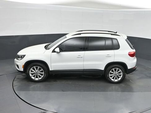 Used 2018 Volkswagen Tiguan Limited image 34
