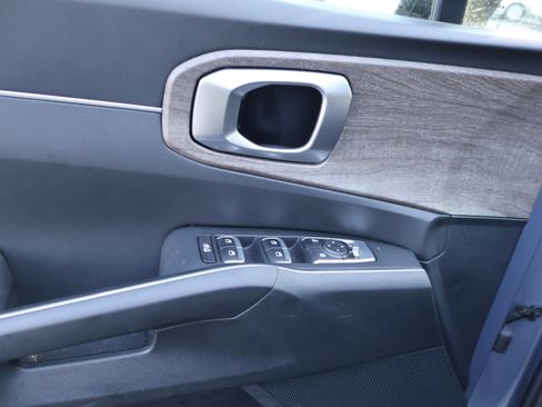 Used 2023 Kia Sorento X-Line EX image 26