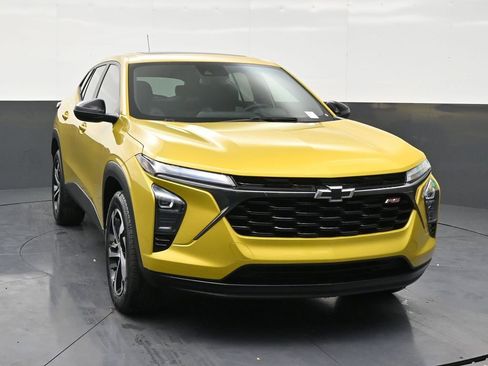 Used 2024 Chevrolet Trax RS w/ Sunroof Package image 8