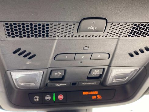 Used 2021 Cadillac XT5 Premium Luxury image 38