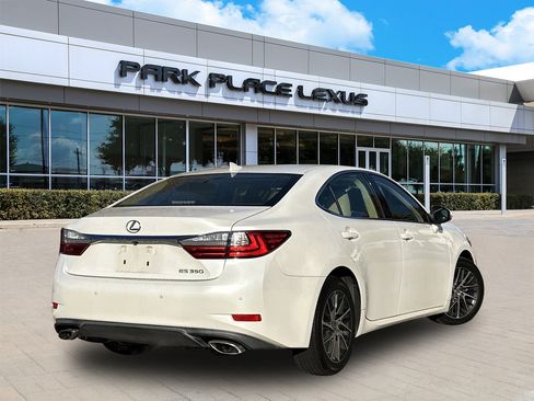Used 2017 Lexus ES 350 image 2