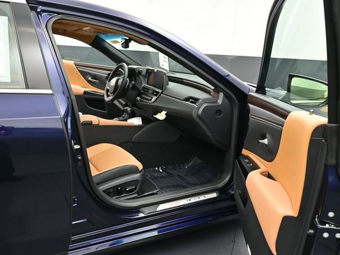New 2025 Lexus ES 350 350 image 12