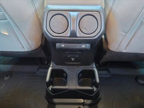 Used 2021 Jeep Gladiator Overland image 18