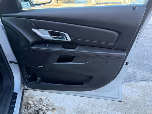Used 2011 GMC Terrain SLE image 28