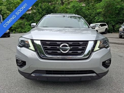 Used 2018 Nissan Pathfinder SL w/ SL Premium Package AWD/4WD image 3