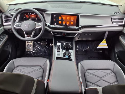 New 2026 Volkswagen Atlas Peak Edition AWD/4WD image 7