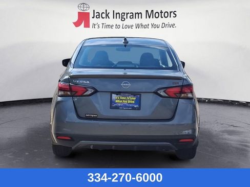 New 2025 Nissan Versa SR w/ Trunk Package image 4