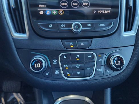 Used 2020 Chevrolet Malibu LT FWD image 14