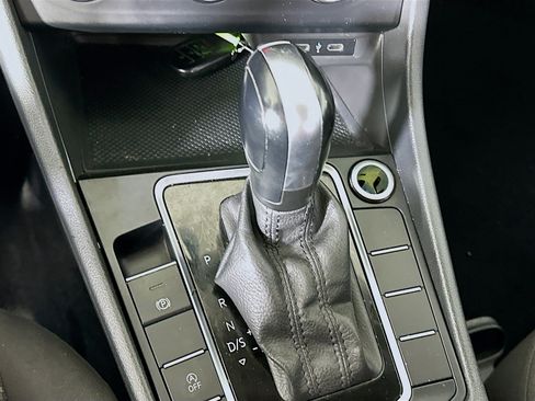 Used 2021 Volkswagen Jetta FWD image 24