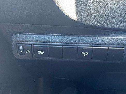 Used 2023 Toyota Corolla LE FWD image 17