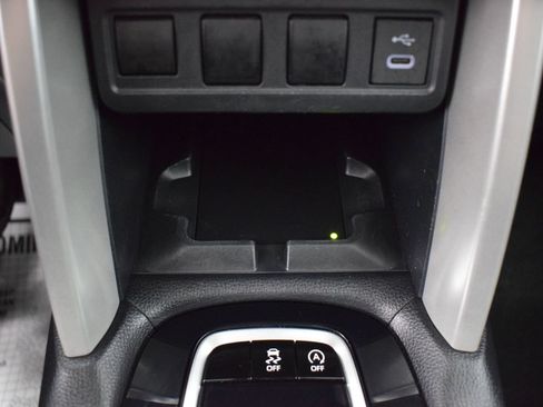 Used 2024 Toyota Corolla Cross LE w/ Moonroof Package AWD/4WD image 15