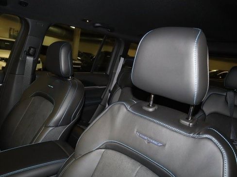 New 2022 Jeep Grand Cherokee Trailhawk w/ Luxury Tech Group III image 19