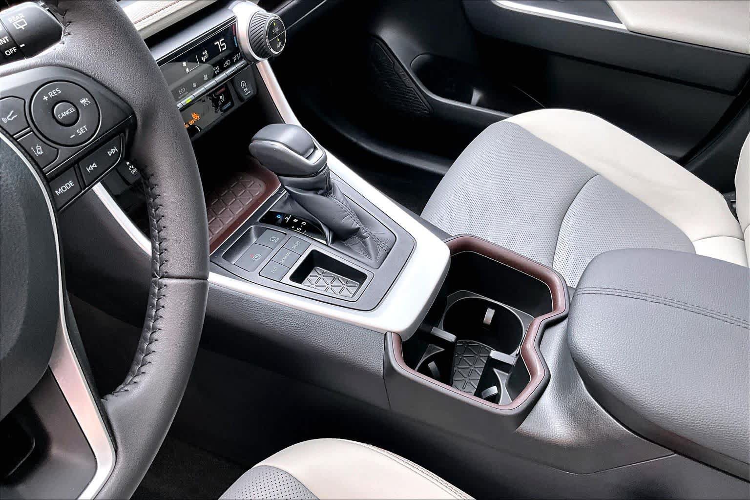 Certified 2025 Toyota RAV4 Limited FWD image 17