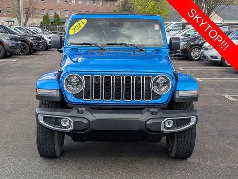 Certified 2024 Jeep Wrangler Unlimited Sahara w/ Technology Group AWD/4WD image 8